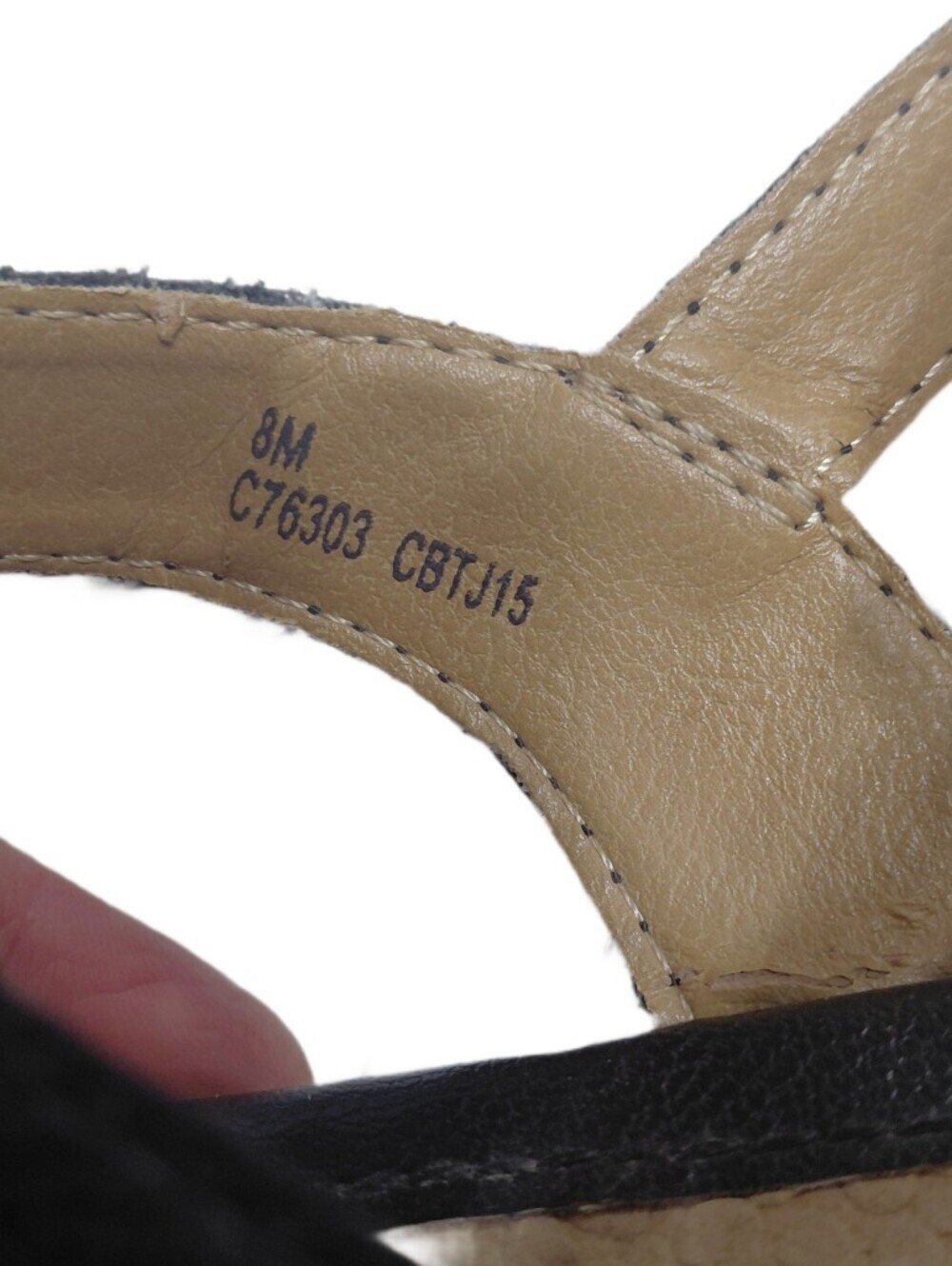 b.o.c Black Leather T-Strap Sandals Women's Size 8 Thong Ankle Strap Sandals - Picture 8 of 9